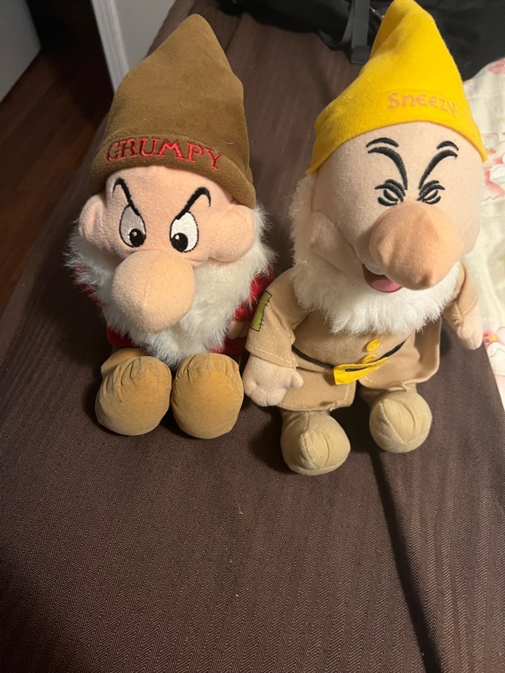 Disney's Sneezy and Grumpy Plush Toy set no tag, good condition